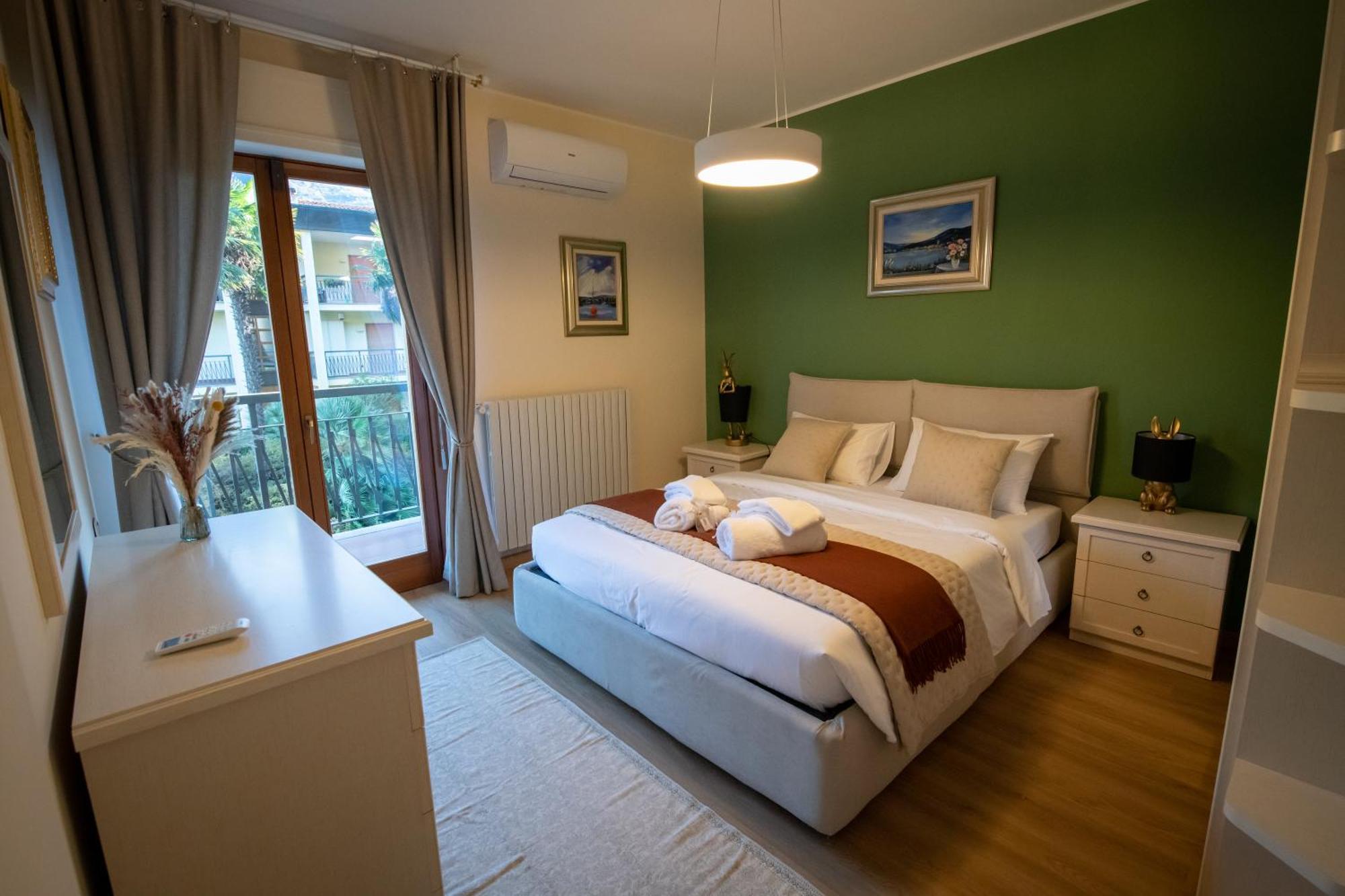 Residenza Lago Sereno Porto Ceresio Εξωτερικό φωτογραφία