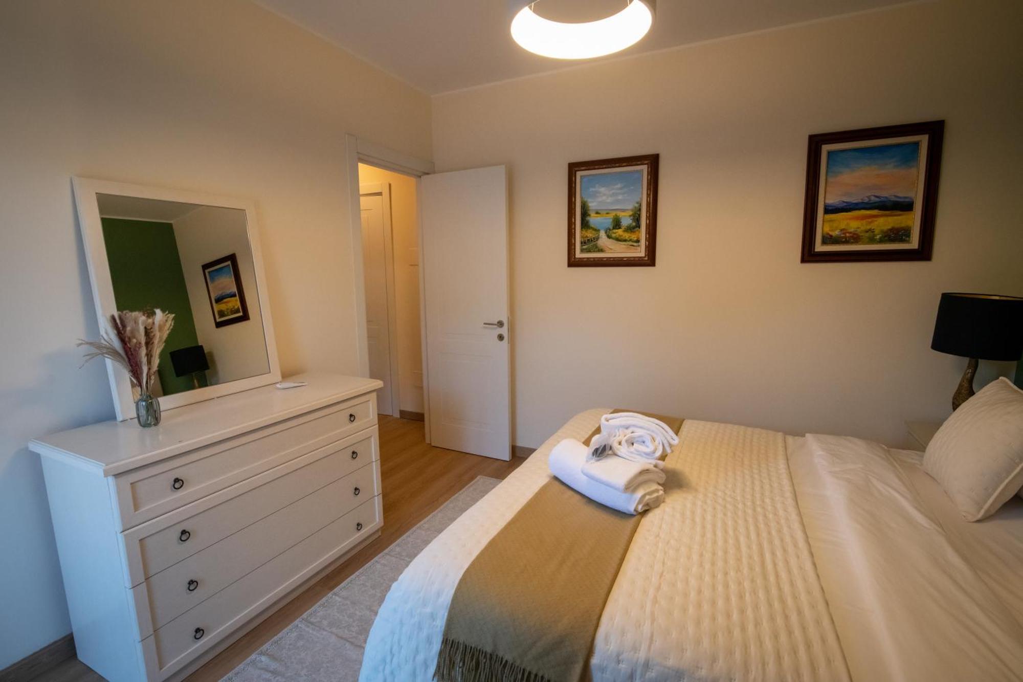 Residenza Lago Sereno Porto Ceresio Εξωτερικό φωτογραφία